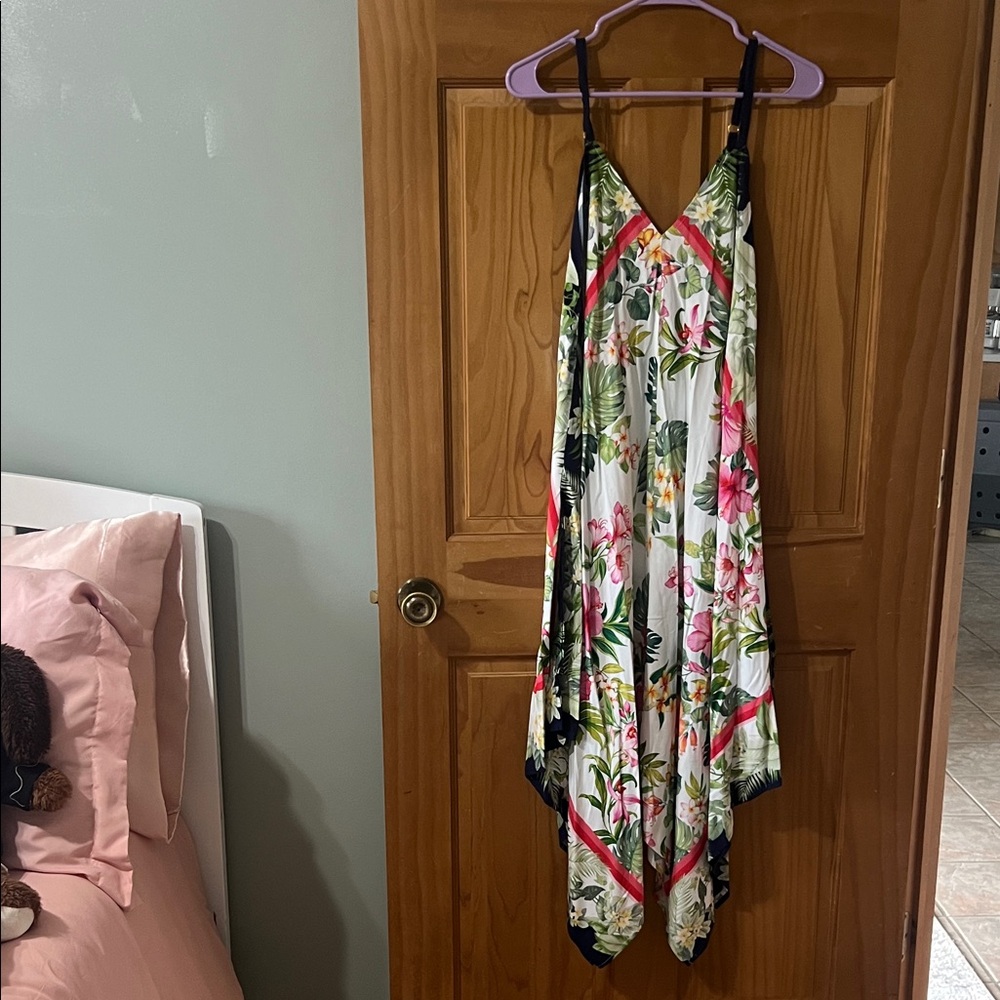 Tommy Bahama White Floral Print Viscose Top with Green Leaves